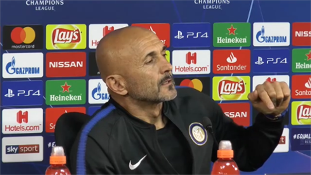 Uragano Spalletti: "Pensiamo al PSV, se no quelli del Barcellona si offendono" Uragano Spalletti: "Pensiamo al PSV, se no quelli del Barcellona si offendono"