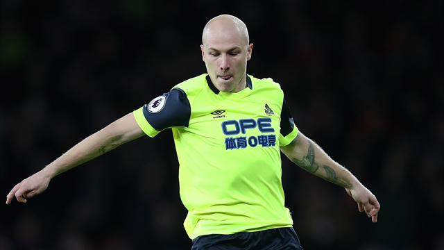 Huddersfield midfielder Mooy ruled out until February with knee injury