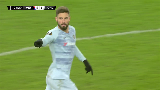 Giroud knorrar in frispark till 2-2 Giroud knorrar in frispark till 2-2