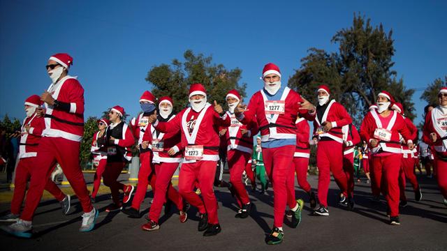 Más de 3.000 Papás Noel corren la Santas Race 2018 en apoyo a la infancia Más de 3.000 Papás Noel corren la Santas Race 2018 en apoyo a la infancia