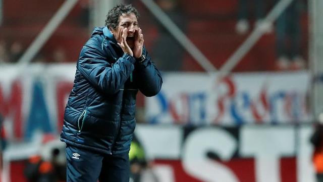 Colo Colo oficializa a Mario Salas como nuevo director técnico