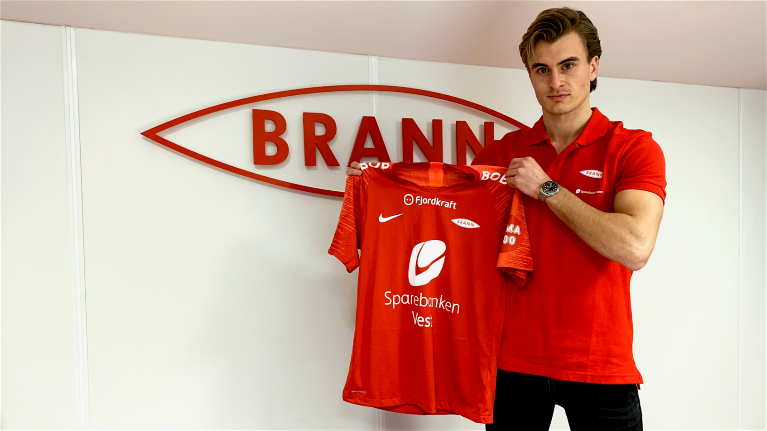 Stortalent klart for Brann: </div>
</div>
</div>
<div class= Lag din egen unike Brann t skjorte Brann