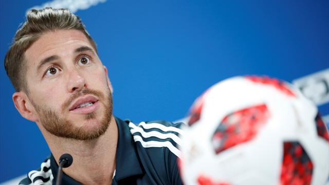 Sergio Ramos: "Tenemos la posibilidad de ganar un título y seguimos hablando de Mourinho"