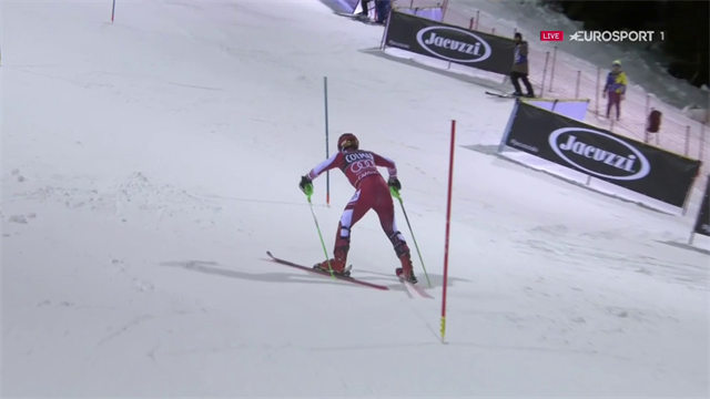 Image rare : Hirscher enfourche et laisse la victoire s'envoler Image rare : Hirscher enfourche et laisse la victoire s'envoler