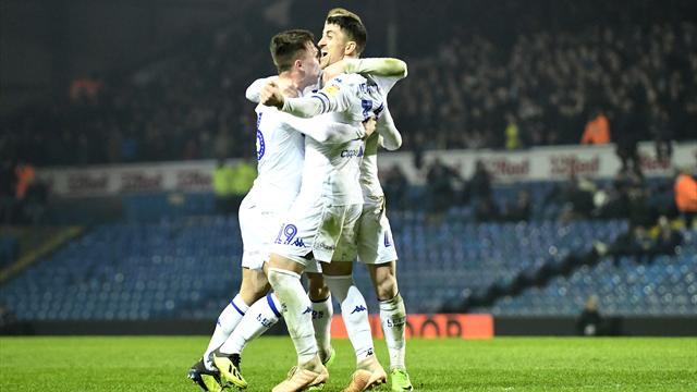 Un nouveau money-time de folie et le Leeds de Bielsa caracole en tête