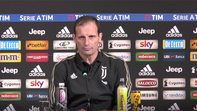 Allegri contro il razzismo: "Basta con le chiacchiere, è giunto il momento di fare" Allegri contro il razzismo: "Basta con le chiacchiere, è giunto il momento di fare"