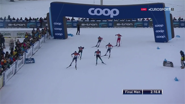 Klaebo était trop fort, mais Jouve et Chanavat l'ont accompagné sur le podium Klaebo était trop fort, mais Jouve et Chanavat l'ont accompagné sur le podium