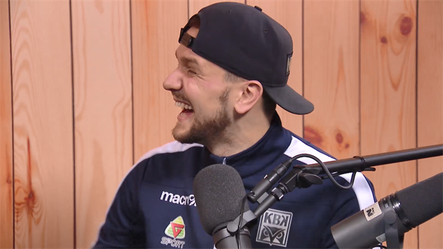 Studio bryter ut i latter av Kastratis målsetting Studio bryter ut i latter av Kastratis målsetting