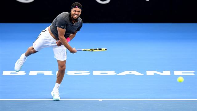 Tsonga en demi-finale presque un an après