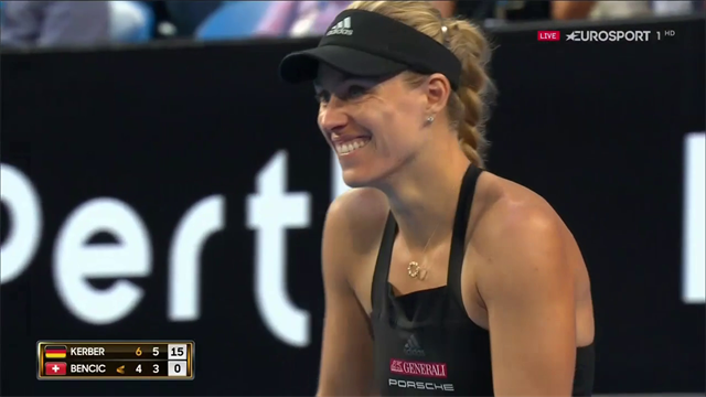 Copa Hopman: ¿Genialidad o fortuna? El golpe circense de Kerber que sacó una sonrisa a Bencic Copa Hopman: ¿Genialidad o fortuna? El golpe circense de Kerber que sacó una sonrisa a Bencic