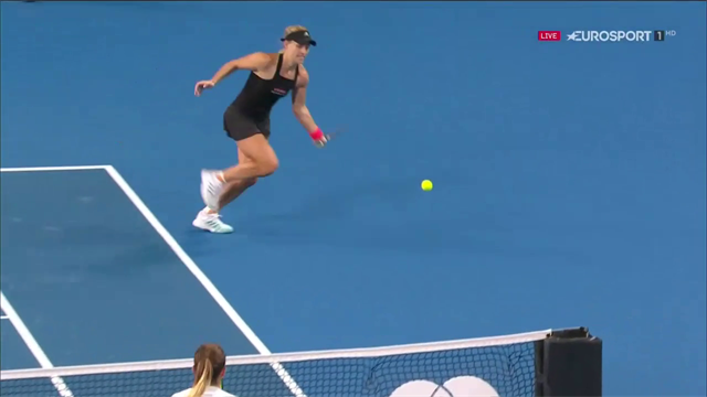 Che numero di Angelique Kerber: passante esterno al paletto imprendibile Che numero di Angelique Kerber: passante esterno al paletto imprendibile
