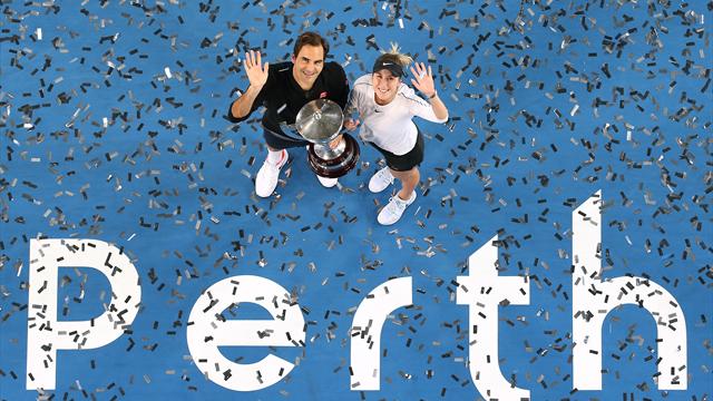 Batailles de volée, passings... : Le festival de Federer et Bencic contre Zverev et Kerber Batailles de volée, passings... : Le festival de Federer et Bencic contre Zverev et Kerber