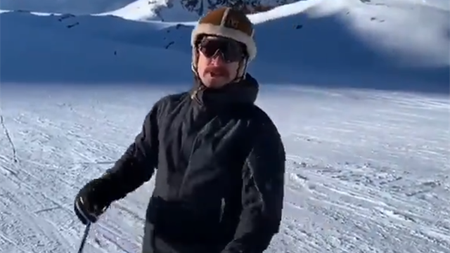 Peter Sagan cambia de deporte para felicitar el año nuevo