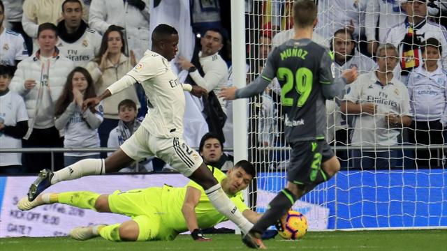 La polémica: El VAR no entró a decidir un posible penalti a Vinícius