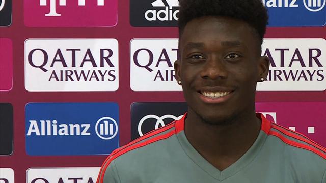 Davies' erste Bayern-PK: "Servus - wie geht's?" Davies' erste Bayern-PK: "Servus - wie geht's?"