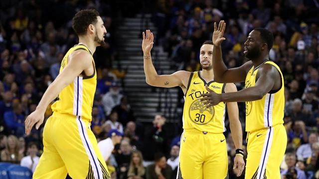 I risultati della notte: Thompson trascina Golden State con 44 punti, i 76ers travolgono i Rockets