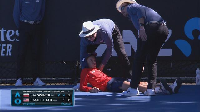 Il caldo di Melbourne comincia a farsi sentire: mancamento per un giovane raccatappalle Il caldo di Melbourne comincia a farsi sentire: mancamento per un giovane raccatappalle