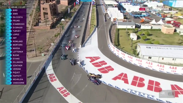 Jean-Eric Vergne esagera: incidente alla prima curva dell'ePrix di Marrakesh Jean-Eric Vergne esagera: incidente alla prima curva dell'ePrix di Marrakesh