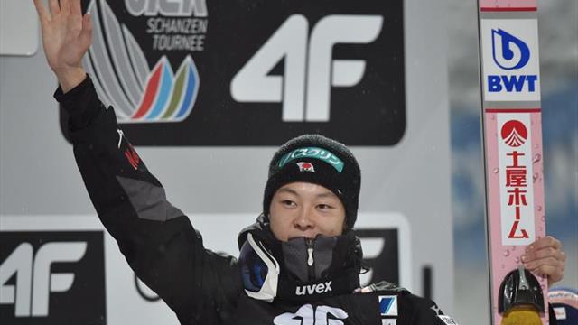 Kobayashi mantiene su racha triunfal en Val di Fiemme