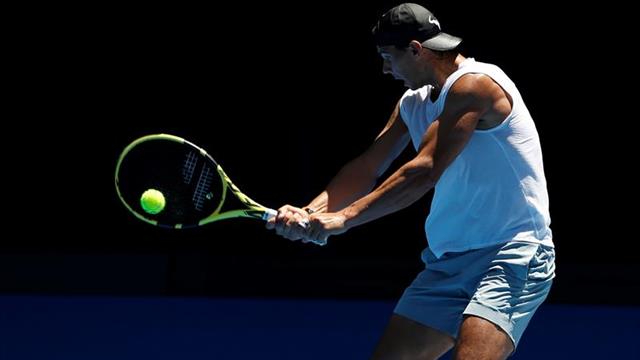 Nadal finaliza su último entrenamiento antes de arrancar en Melbourne