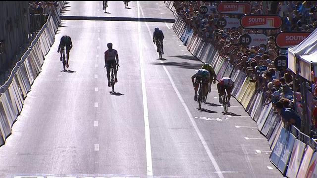 Ewan wins the Down Under Classic from Sagan after chaotic finish Ewan wins the Down Under Classic from Sagan after chaotic finish