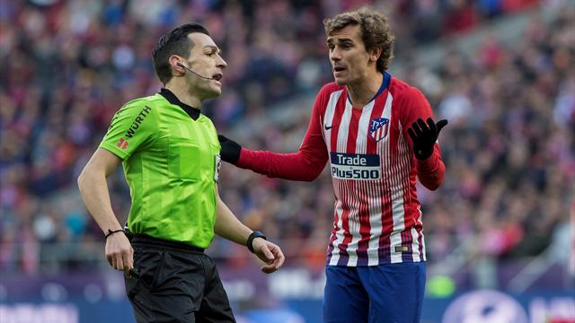 ¡Vaya día del VAR! Gol anulado a Koke por falta previa y penalti por mano en el suelo de Vukcevic