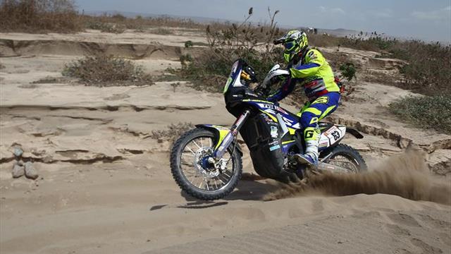 Santolino, revelación del Dakar en motos, abandona el rally por una fuerte caída