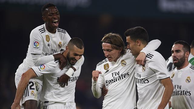 ⚽ Un golazo de falta de Ceballos en el 88' da la victoria al Madrid en el Villamarín (1-2)