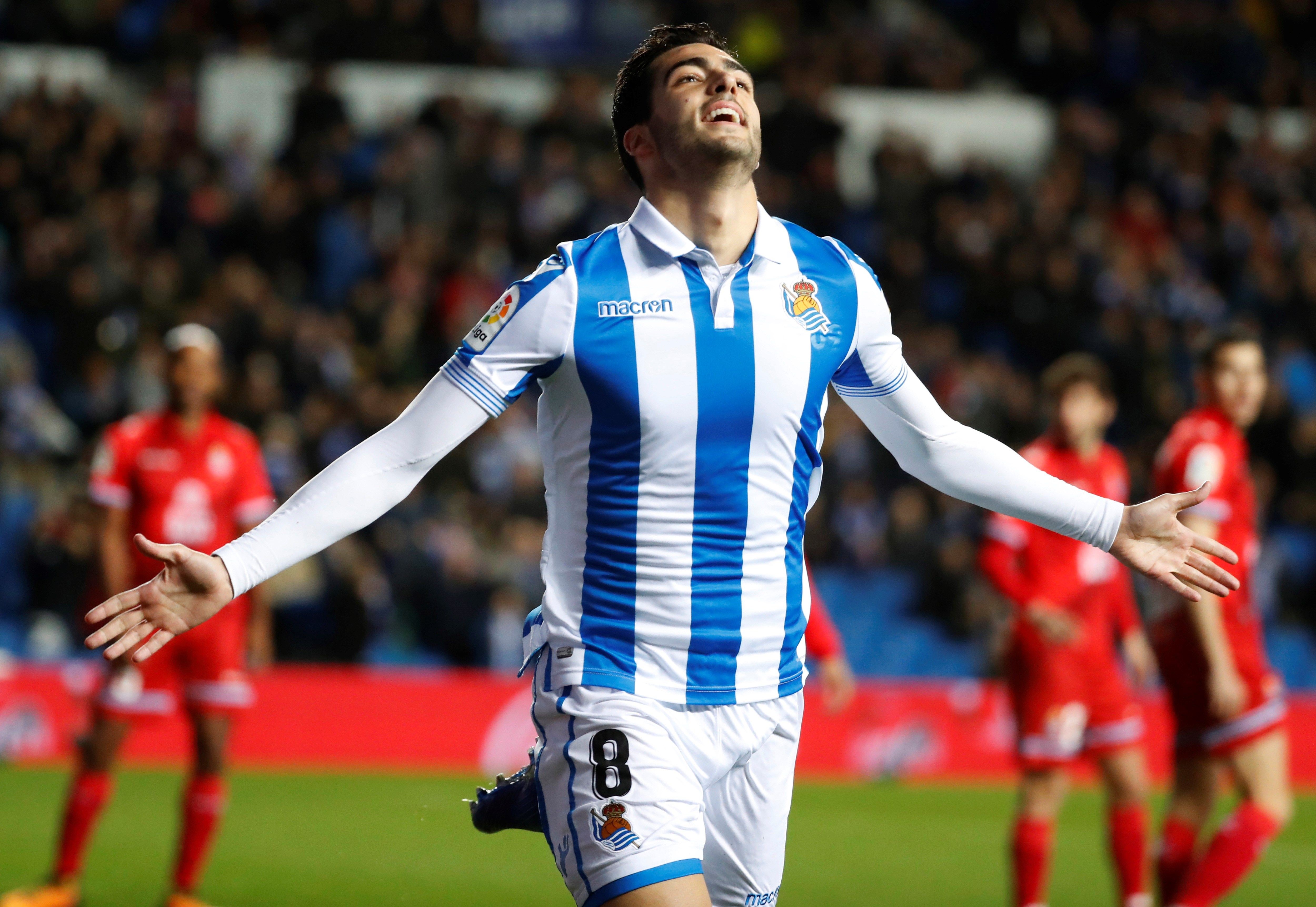 Mikel Merino, Real Sociedad, celebra el gol ante el Espanyol