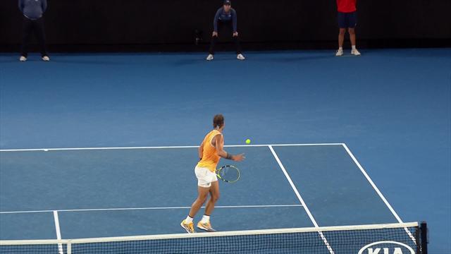 Gran punto di Ebden contro Nadal: che passante in corsa! Gran punto di Ebden contro Nadal: che passante in corsa!