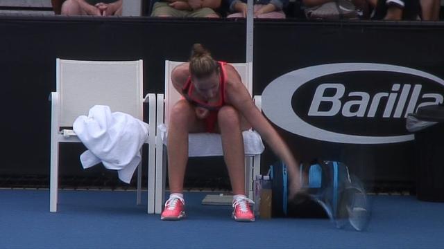 Krystina Pliskova takes new racket out of bag, smashes it after losing serve Krystina Pliskova takes new racket out of bag, smashes it after losing serve