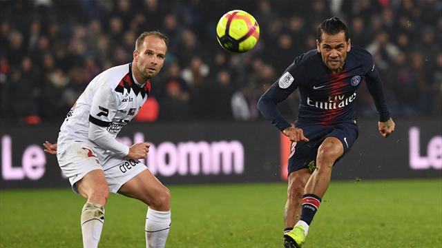 Tuchel : "Milieu, c'est est une bonne position pour Dani Alves" Tuchel : "Milieu, c'est est une bonne position pour Dani Alves"