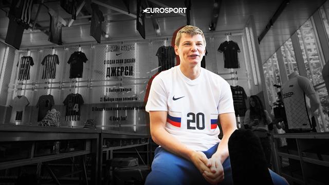 «Ты лапала моего мужа, я отрежу тебе пальцы». Аршавин бросил двух жен с детьми и ничему не научился