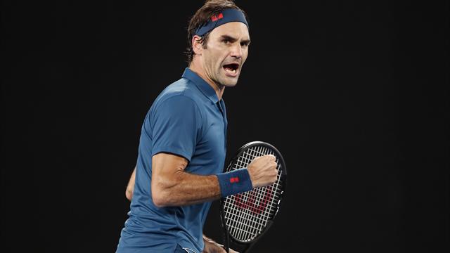 L'ultima firma di Roger Federer a Melbourne: 6 splendidi rovesci contro Tsitsipas L'ultima firma di Roger Federer a Melbourne: 6 splendidi rovesci contro Tsitsipas
