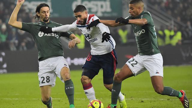 Moussa Dembelé da al Lyon, rival del Barça en Champions, el derbi del Ródano (1-2)