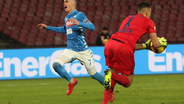 Callejón y Milik hunden al Lazio y refuerzan la segunda plaza del Nápoles