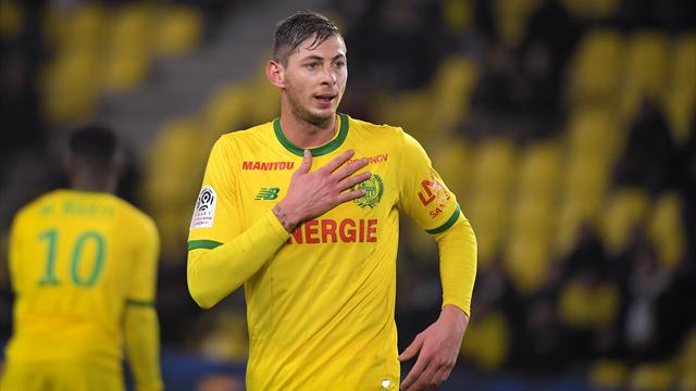 Apprensione per Emiliano Sala: sparisce l'aereo da turismo che trasportava il calciatore