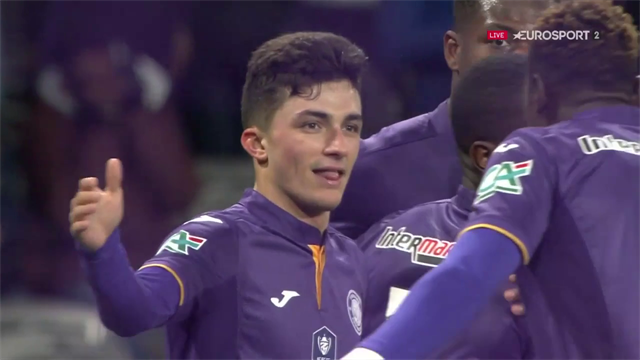 La classe de Manu Garcia : sa frappe enveloppée a trouvé la lucarne La classe de Manu Garcia : sa frappe enveloppée a trouvé la lucarne