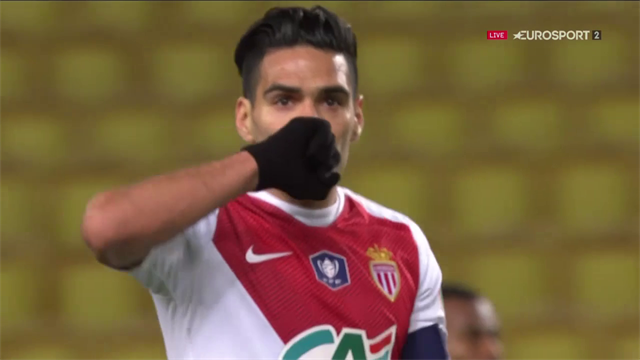 Contrôle en pivot, reprise : le superbe enchaînement de Falcao qui permet à Monaco d'égaliser Contrôle en pivot, reprise : le superbe enchaînement de Falcao qui permet à Monaco d'égaliser