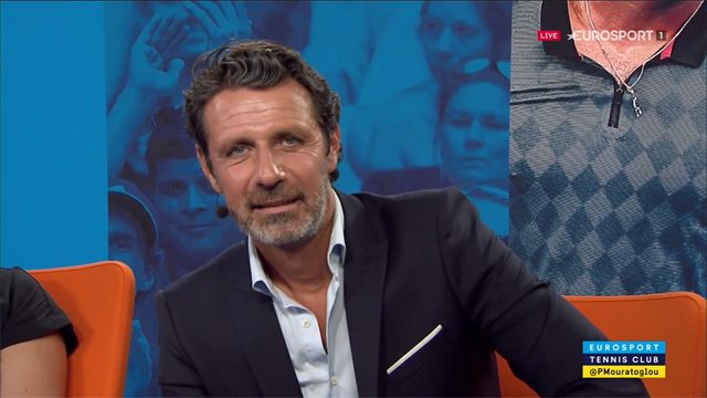 Le brief du coach : "Stefanos, si Nadal a la main, c'est toi qui vas courir" Le brief du coach : "Stefanos, si Nadal a la main, c'est toi qui vas courir"