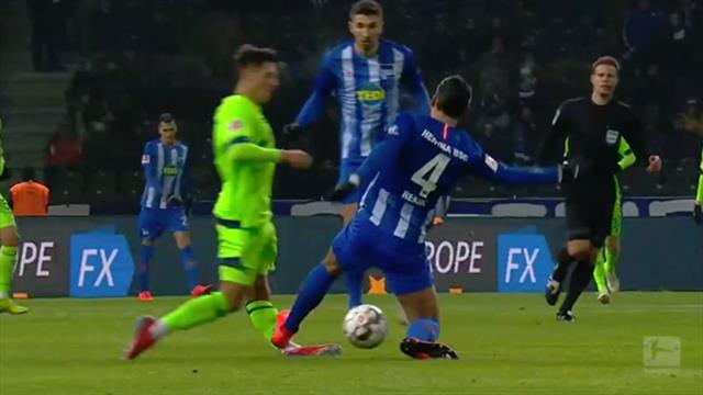 Aufreger in Berlin: Nur Gelb für brutales Foul an Schöpf
