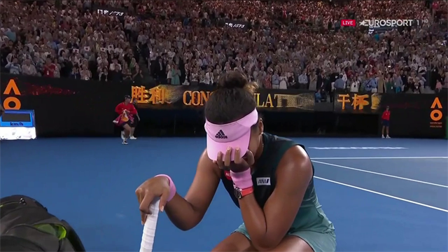 Il match-point di Naomi Osaka: vince a Melbourne, si inginocchia e piange Il match-point di Naomi Osaka: vince a Melbourne, si inginocchia e piange