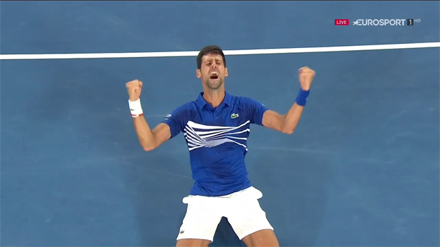 Il match-point che consacra Novak Djokovic: esultanza in ginocchio e dedica al pubblico Il match-point che consacra Novak Djokovic: esultanza in ginocchio e dedica al pubblico