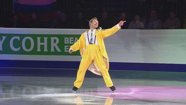 Alexander Majorov performs as The Mask in the Minsk Gala Alexander Majorov performs as The Mask in the Minsk Gala