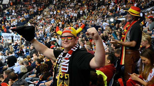 Entwicklungsbeschleuniger Heim-WM: "Deutlich kürzer hinterm Fußball"