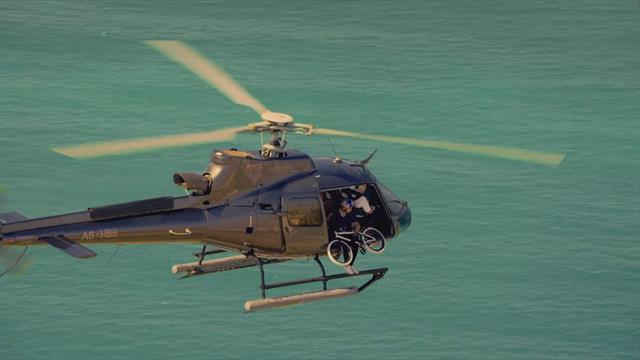 BMX rider jumps from helicopter to skyscraper in Dubai BMX rider jumps from helicopter to skyscraper in Dubai