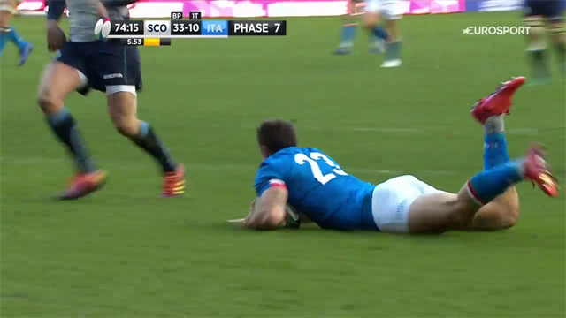 Edoardo Padovani firma la seconda meta dell'Italia a Murrayfield Edoardo Padovani firma la seconda meta dell'Italia a Murrayfield