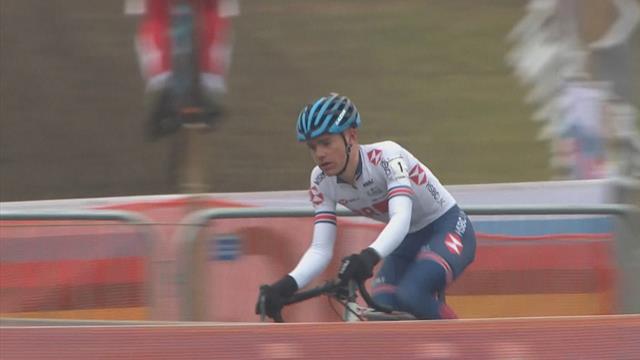 Highlights: Britain's Tullett wins men's junior race Highlights: Britain's Tullett wins men's junior race
