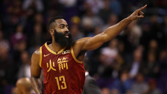 Harden rejoint Chamberlain et Jordan, mais Houston craque