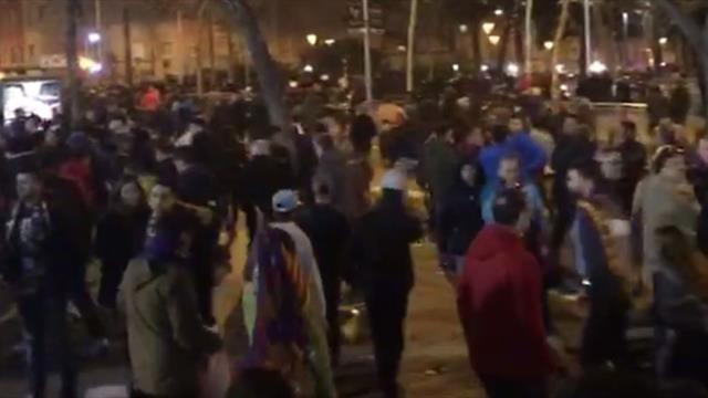 La amarga salida del barcelonismo del Camp Nou tras empatar en el Clásico de Copa La amarga salida del barcelonismo del Camp Nou tras empatar en el Clásico de Copa